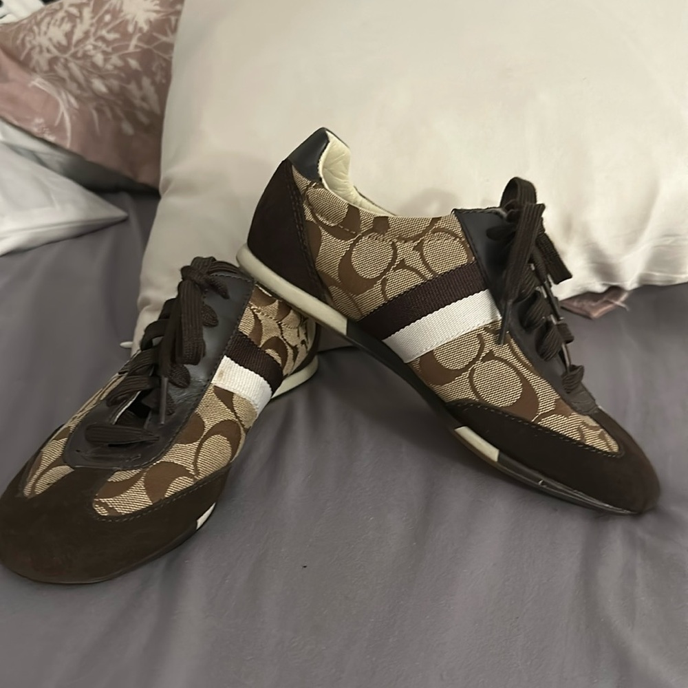 Coach Poppy bag and matching tennies! Better hurry up or I’m gonna keep them!